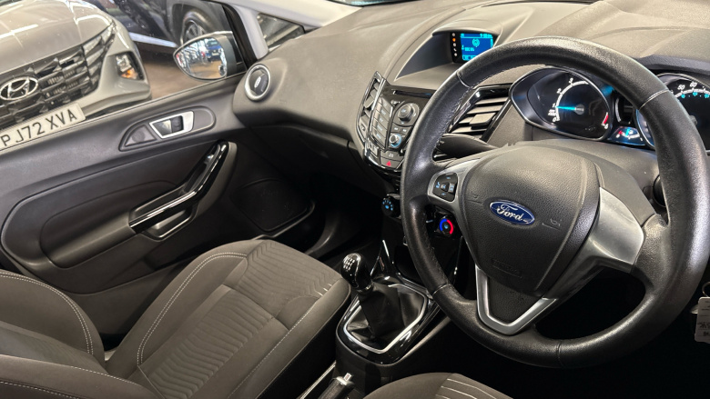 Ford Fiesta 1.0 EcoBoost Zetec 5dr Petrol Hatchback